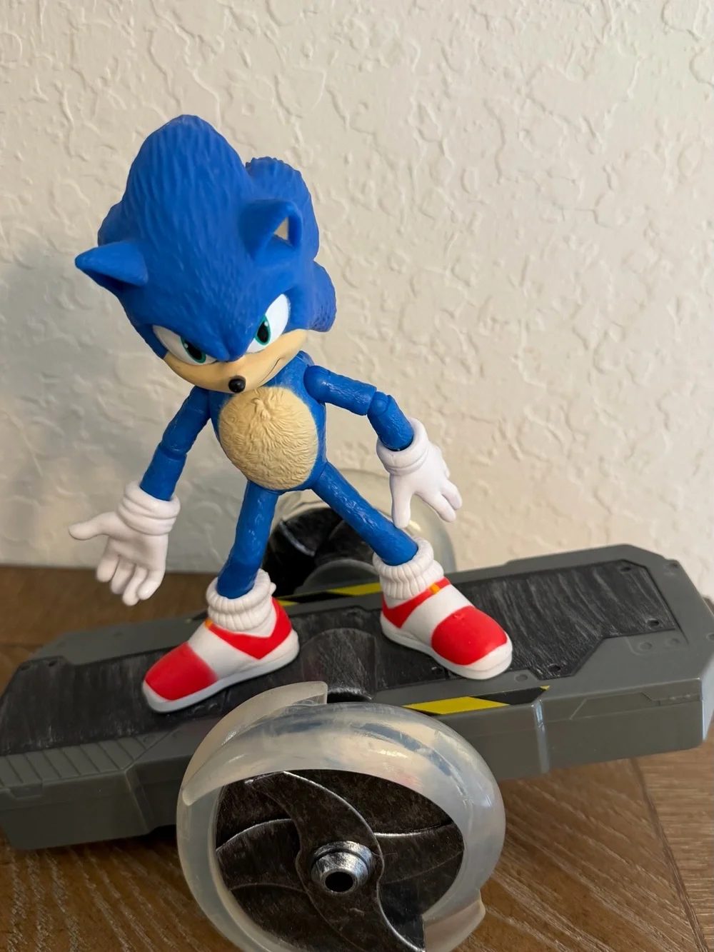 Blue Sonic Figure with Red Shoes - Video Game Collectible no remote!!